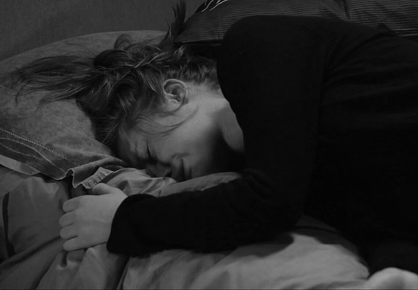 45+ Mẫu Hình Nền Khóc Thầm Vì Tình Yêu Tan Vỡ Đầy Tâm Trạng Nhất