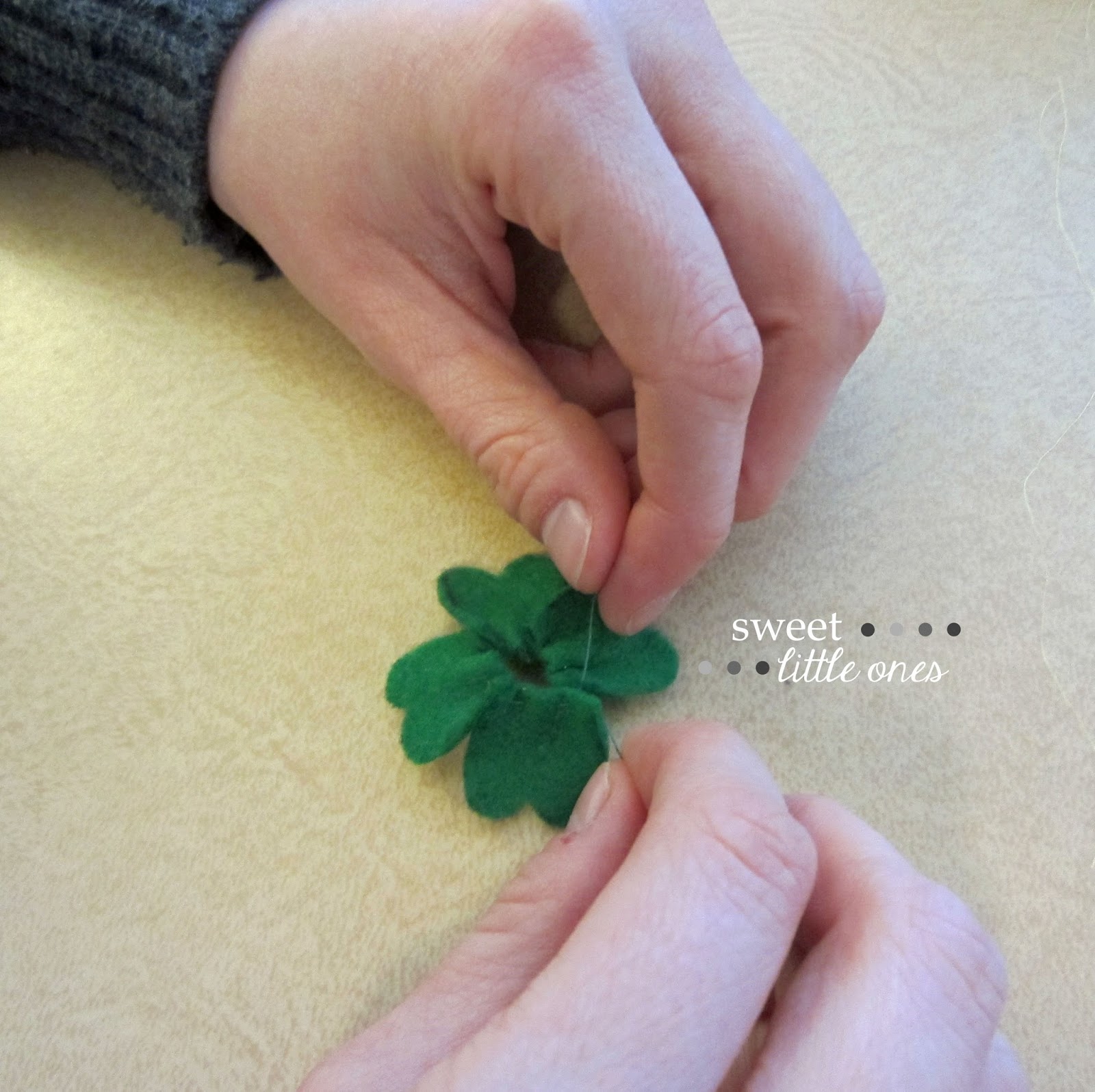 DIY St. Patrick's Day Shamrock / Four Leaf Clover Hair Bow / Clip / Barrette - www.sweetlittleonesblog.com