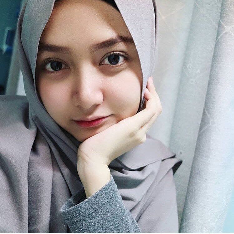 Foto Wanita  Cantik Pakai Hijab  Syari