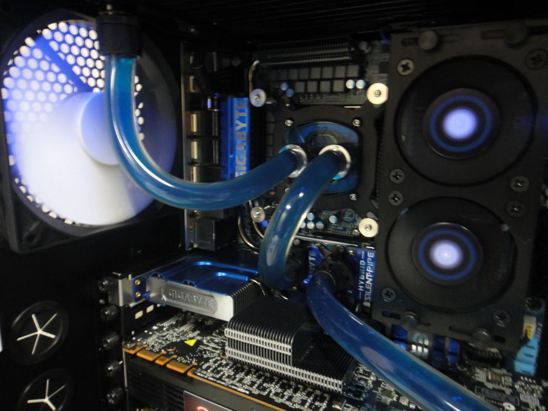 Water Cooled PC in Graphite Series 600T | PC | Internet Zone