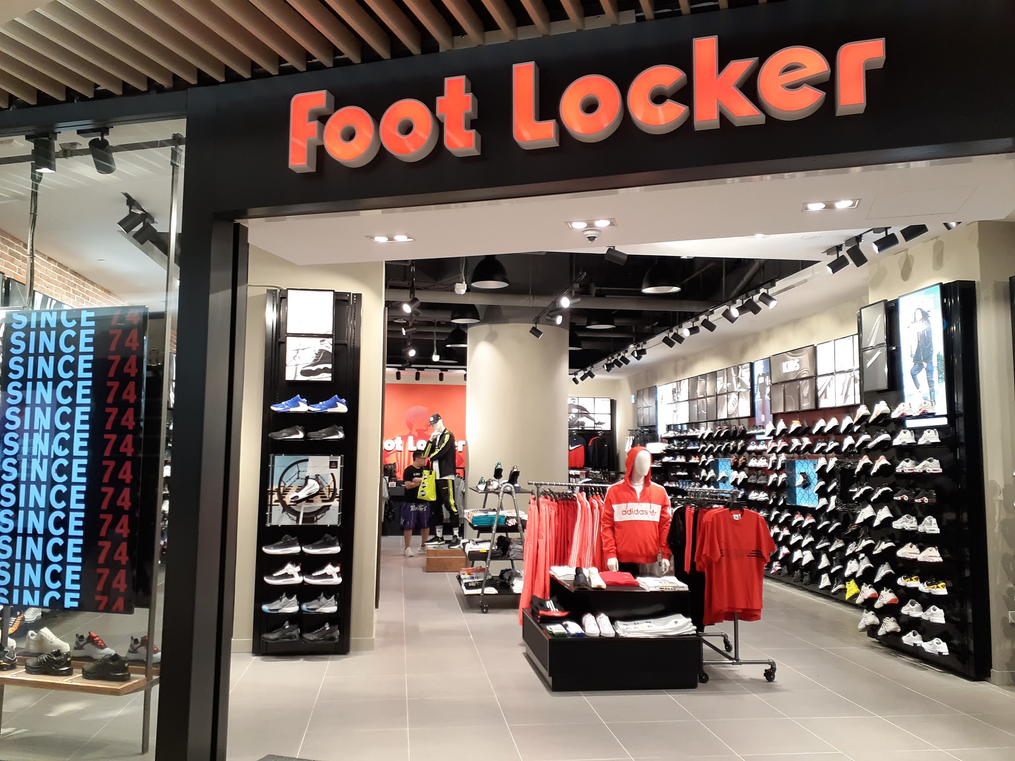 Foot Locker NHS Discount: How to Save Money on Your Next Purchase - wide 9