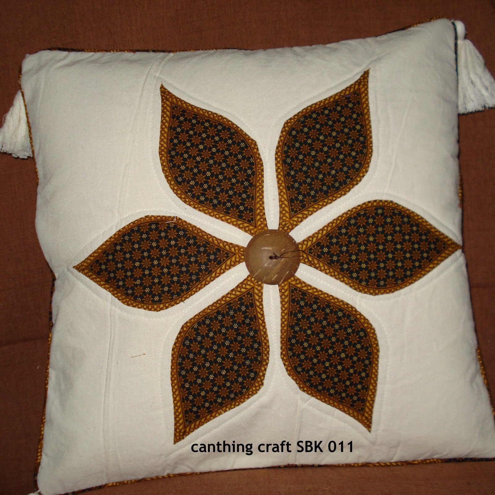 Canthing Craft Sarung Bantal Batik 