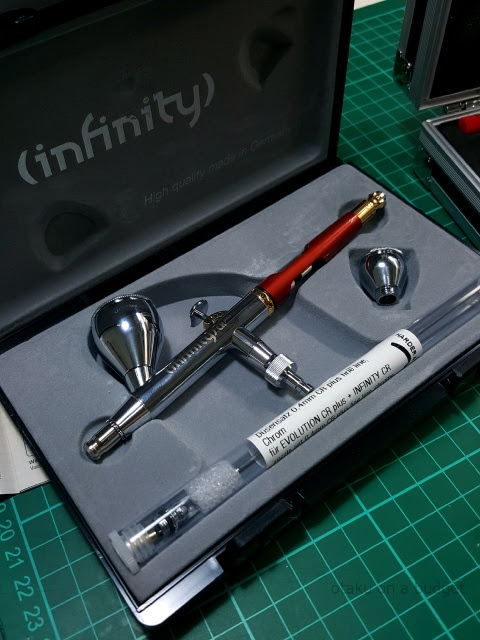 Harder and Steenbeck Infinity CR plus 2 in 1 airbrush review 