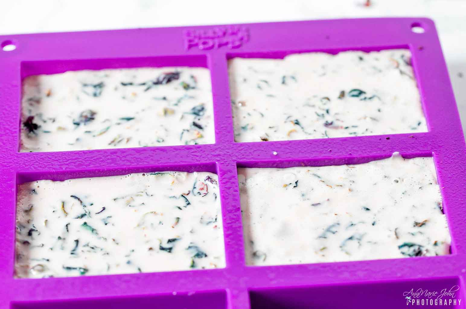 Steps to making this Vanilla Rosebuds Petals Soap