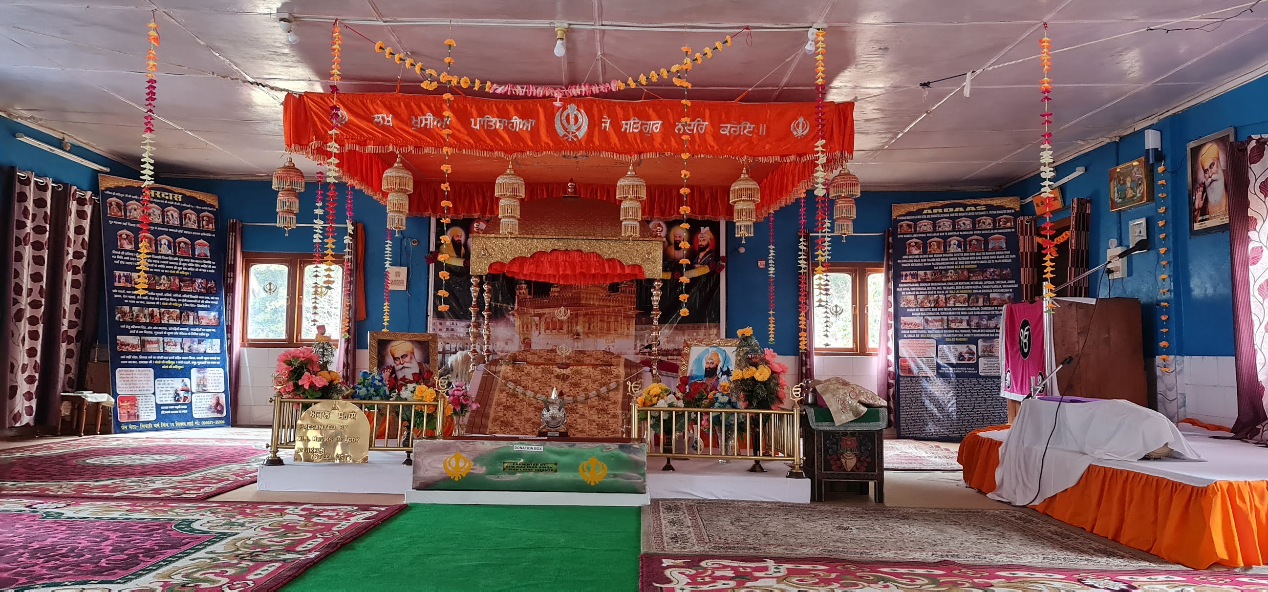 praying in Gurudwara