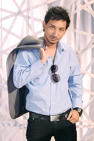 indah.com Komfom Zizan dan Dira Pengacara Baru Melodi