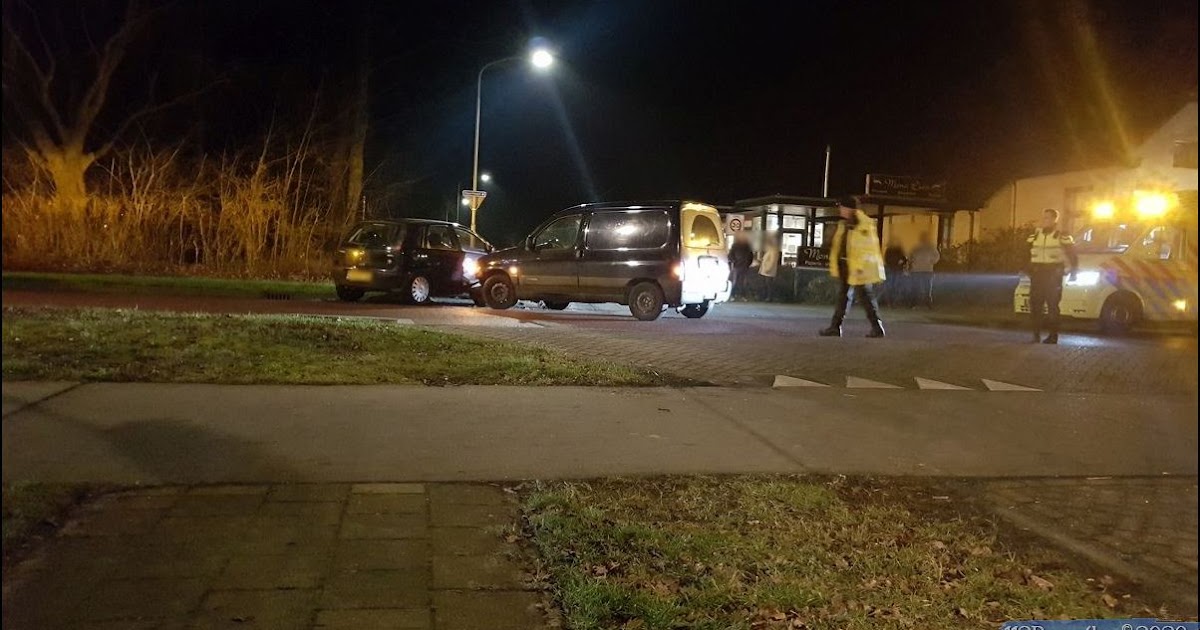 112 Regio Flitsen: Forse schade door aanrijding in Nieuw Buinen:.