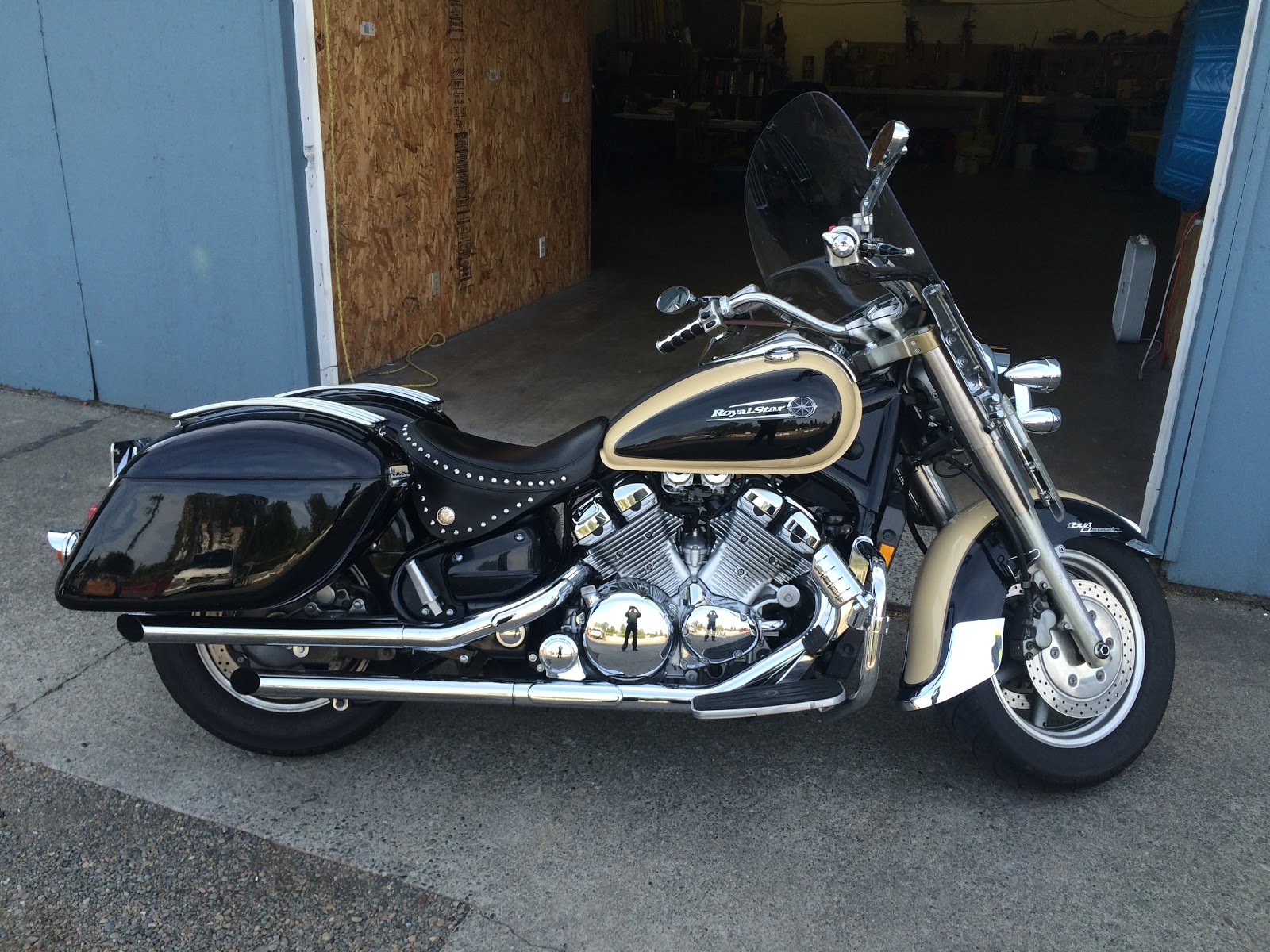 Yamaha royal star 1998. Роял стар 1300 классик. Yamaha xvz 1300 1996. Kawasaki vulcan 1500 tourer. Royal star xvz1300 tour classic.