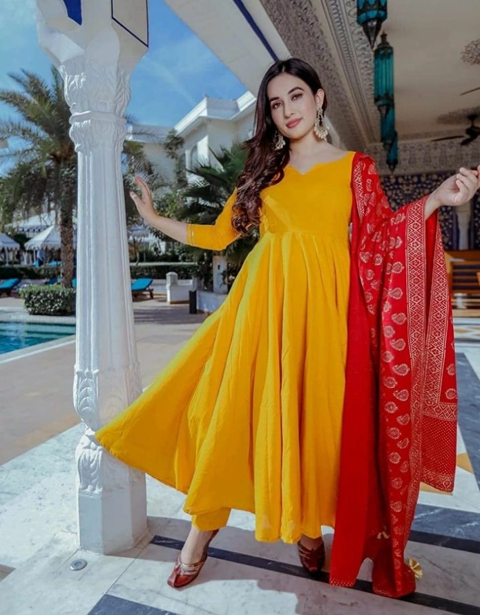 Best colour combination with yellow dress Clearance