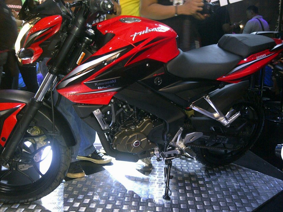 Bajaj 180 Pulsar Wallpapers