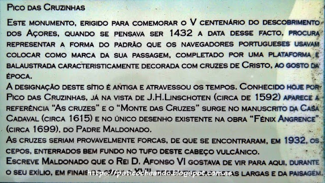ANGRA do HEROISMO-MONTE BRASIL (Isla Terceira-Açores): en Pico das Cruzinhas, Padrão Comemorativo del V Centenário do Descobrimento dos Açores. La zona está rodeada de algunas piezas de artillería antiaérea de la II guerra mundial