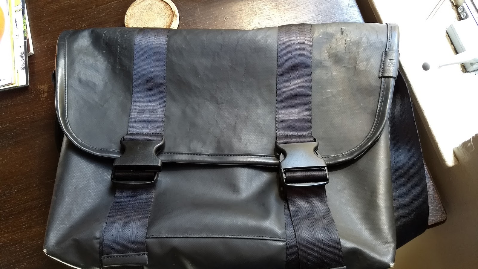 defy recon messenger bag