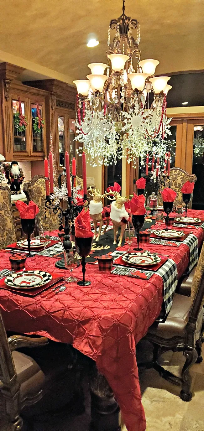 Buffalo Plaid Christmas Tablescape