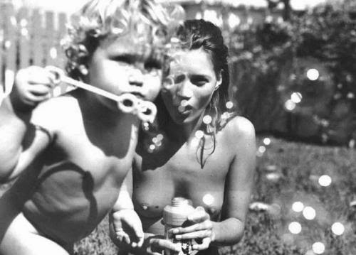kate+moss+bubbles