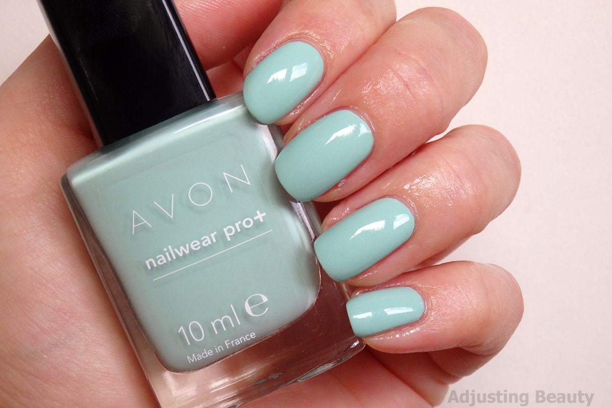 Review Avon Nailwear Pro+ Nail Polish (Minty) Adjusting Beauty