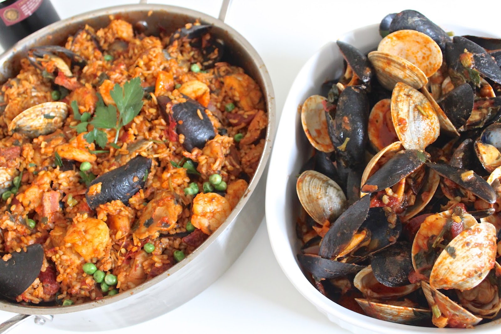 Easy Paella with Shrimp, clams and mussels