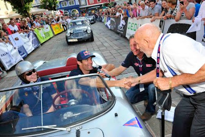 Polizei Stoppt Oldtimer Us Omnibusse Cuxhaven News