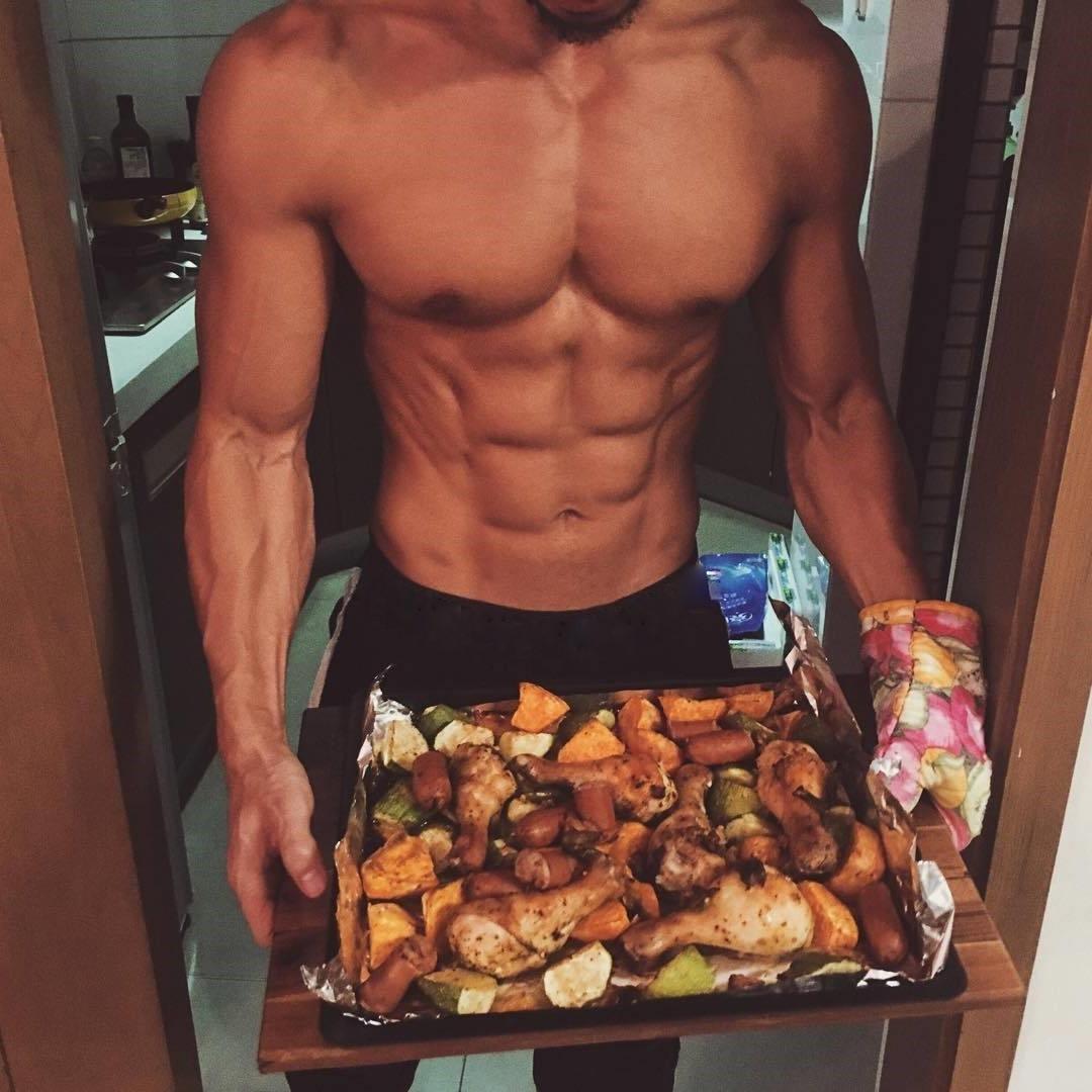 hot-guy-abs-chef-cooking-kitchen-food-prep-fit-hunk