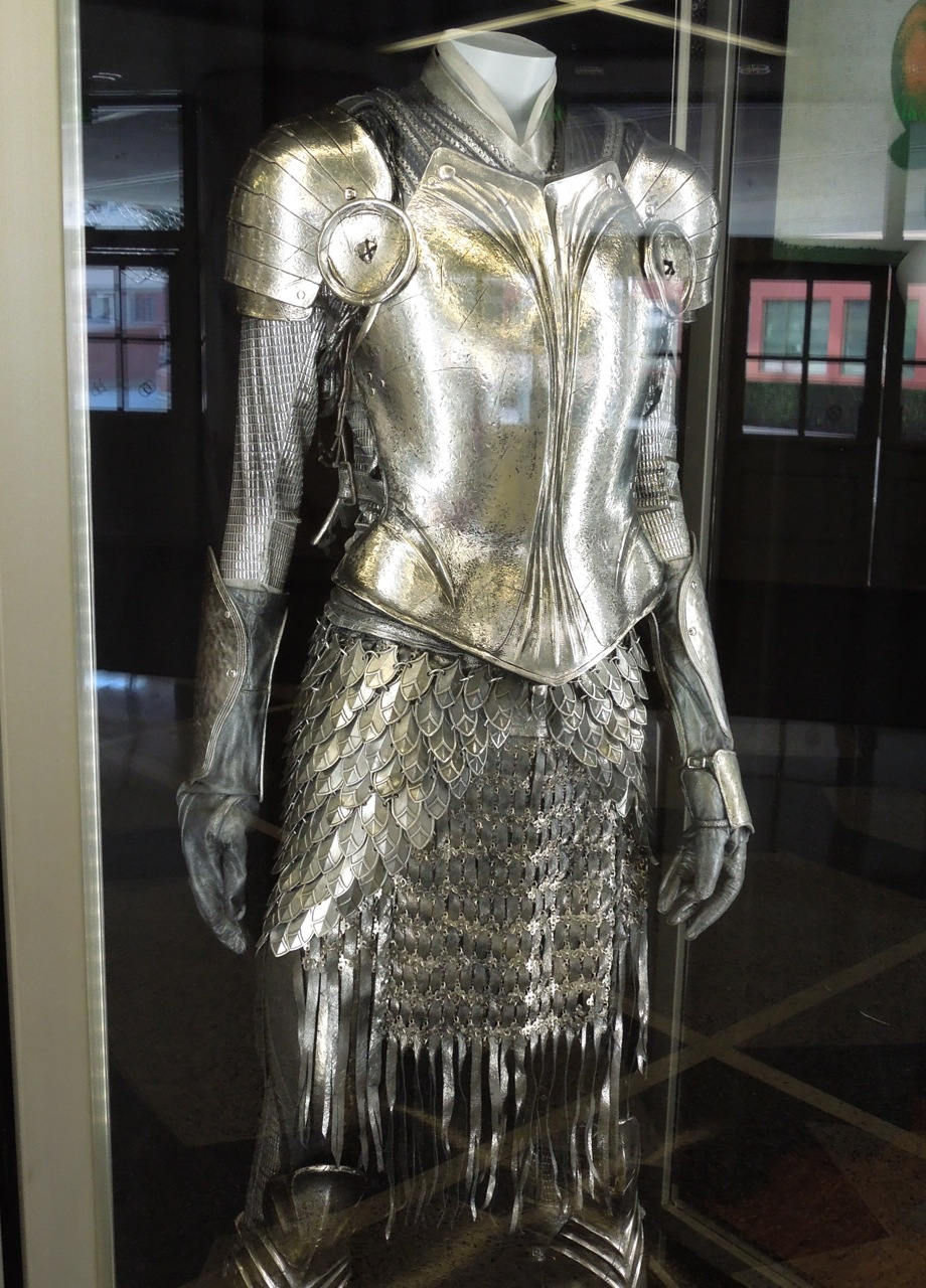 Hollywood Movie Costumes And Props White Knight Armour From Alice In hollywood-movie-costumes-and-props-white-knight-armour-from-alice-in