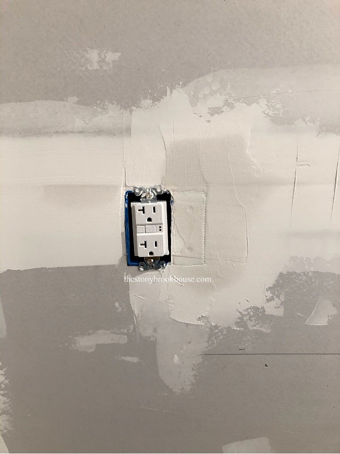 5 Beginner Tips for Mudding Drywall With Very Little Sanding The