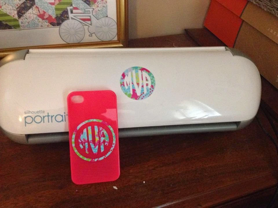 Circle Monogram Tip Getting Two Monograms for One with Silhouette