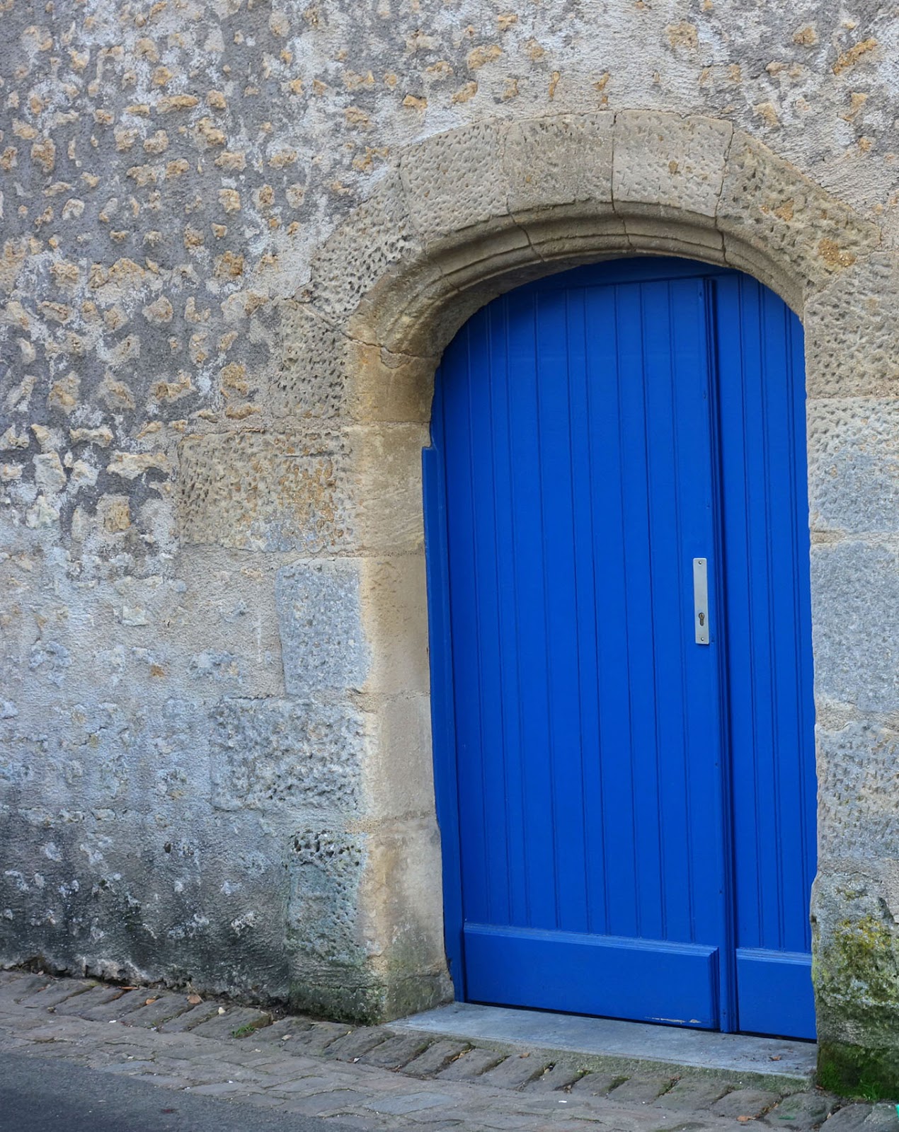 La Lair On Wheels French Doors