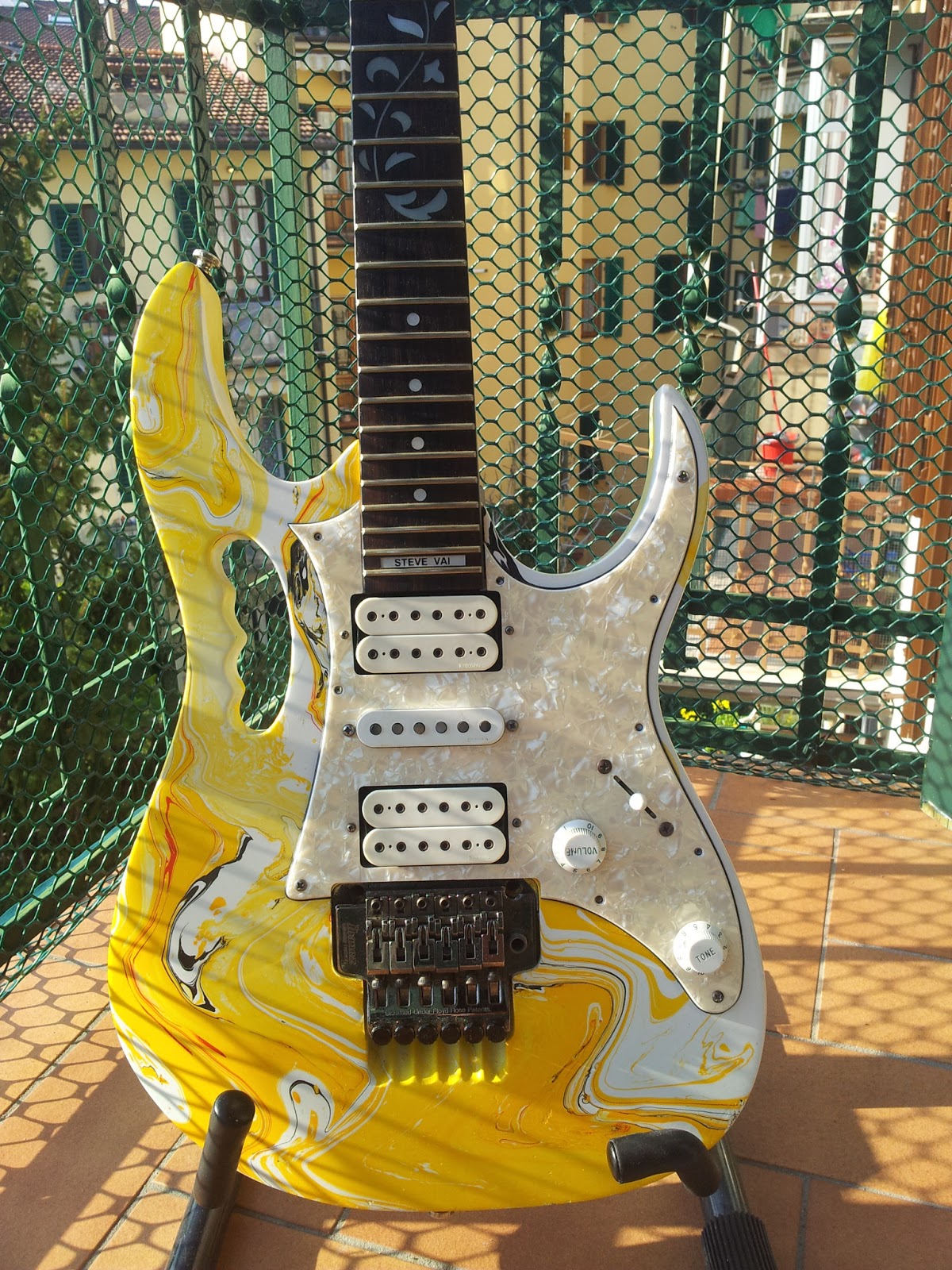 IBANEZ JEM 555 DEL 1997 SCAMBIO CON STRATOCASTER - #7664952 - Su - Foto 8