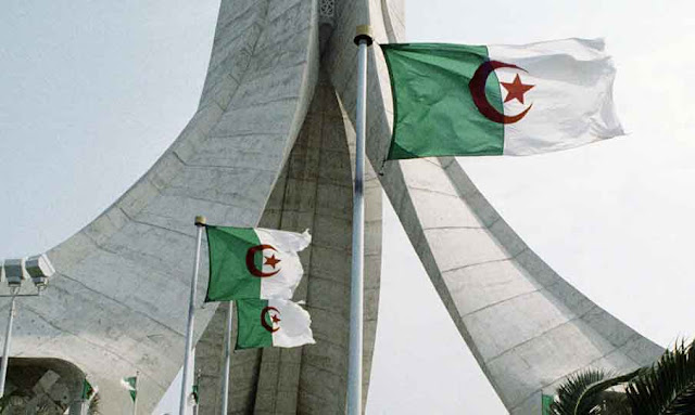 Feux de forêts : L'Algérie décrète trois jours de deuil national