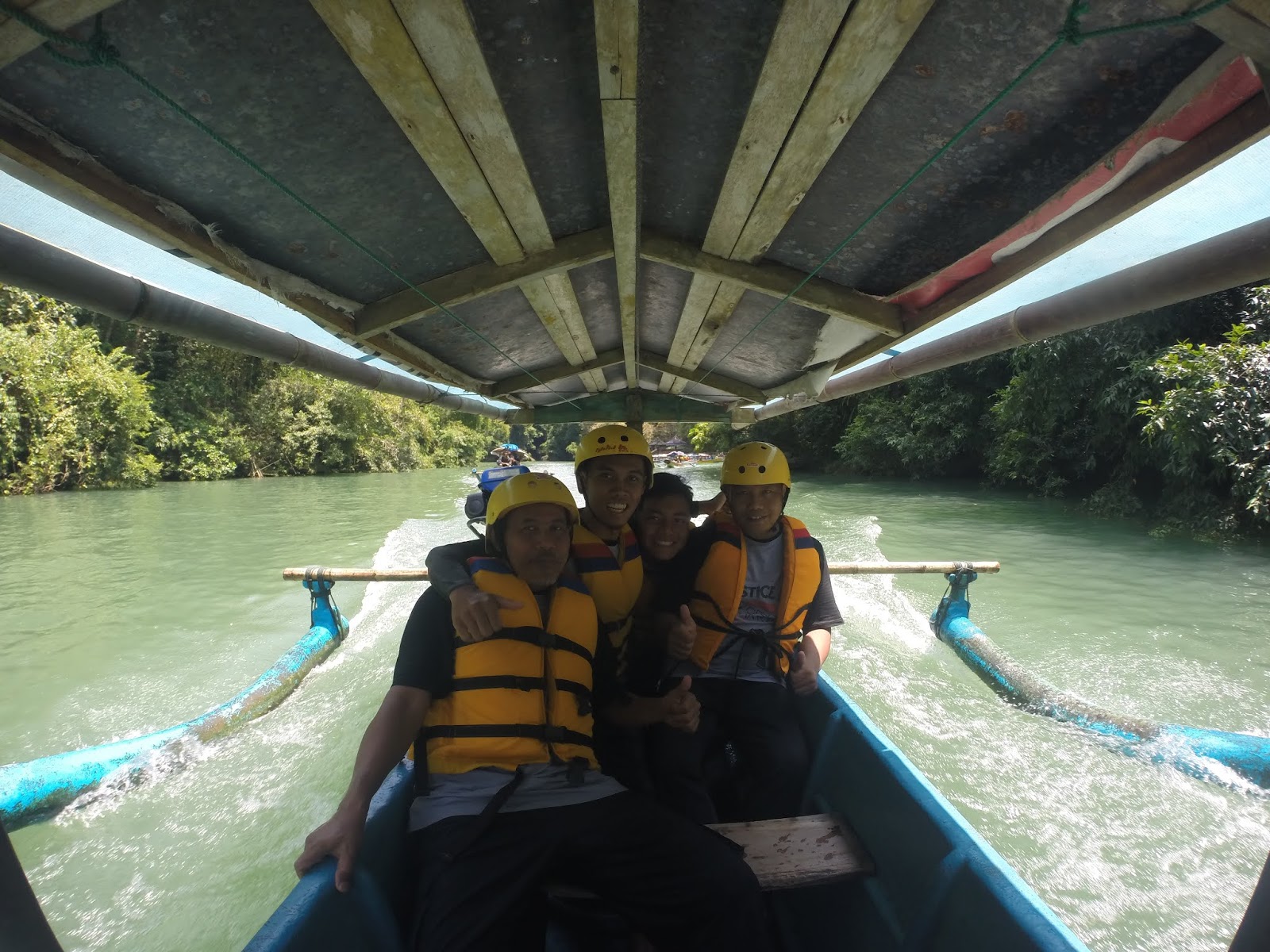 Harga Paket Telusur Green Canyon Dan Body Rafting Citumang ...