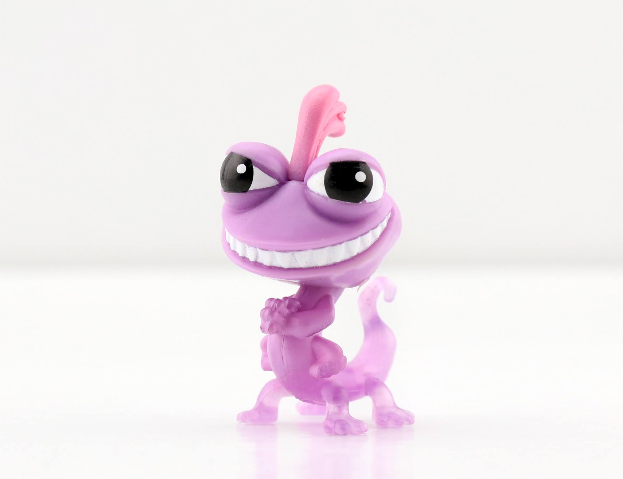 Did Pixar Intentionally Make Randall So Relatable? - d3b44ze