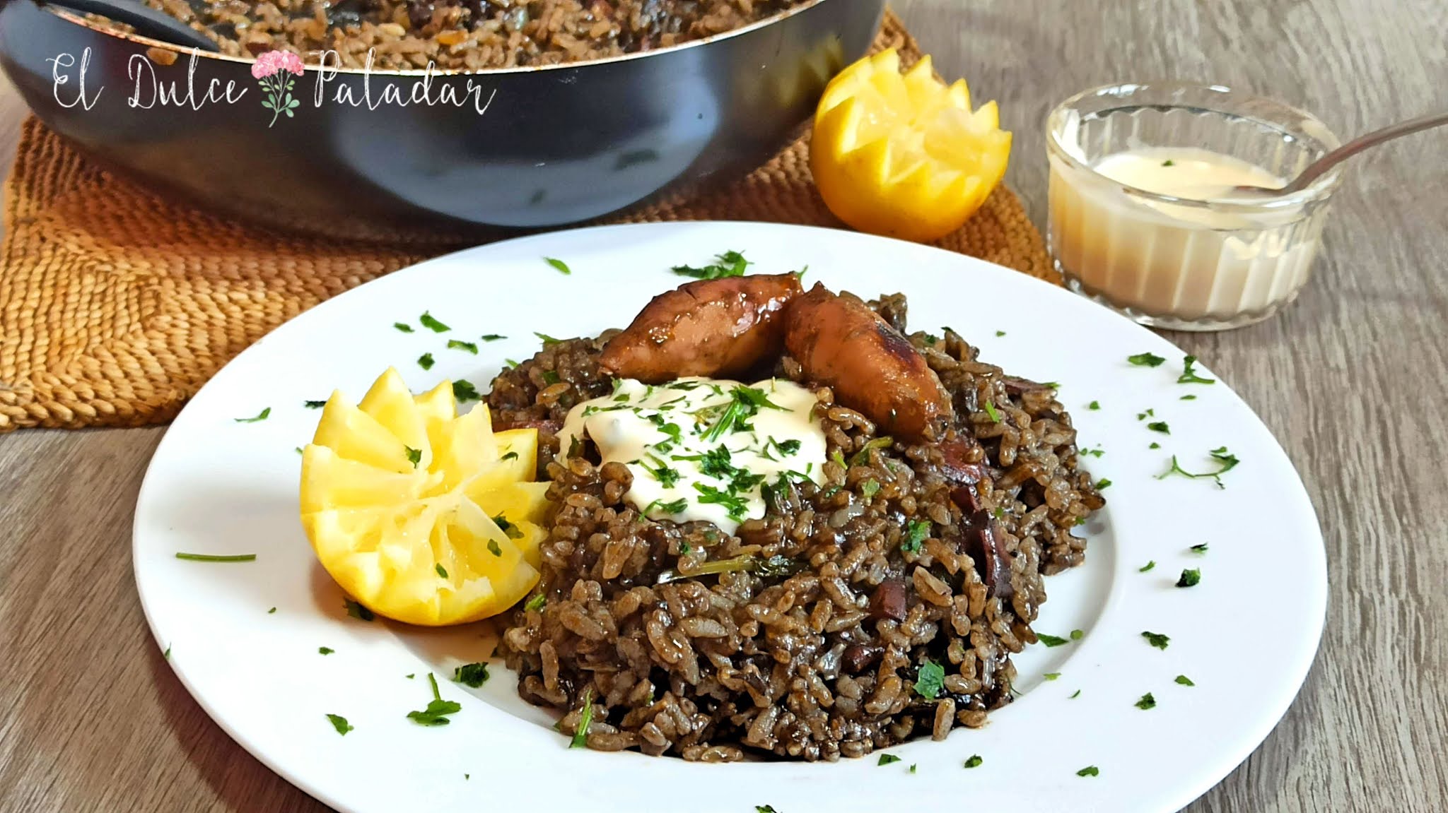 Arroz negro con calamares en su tinta fácil y rápido