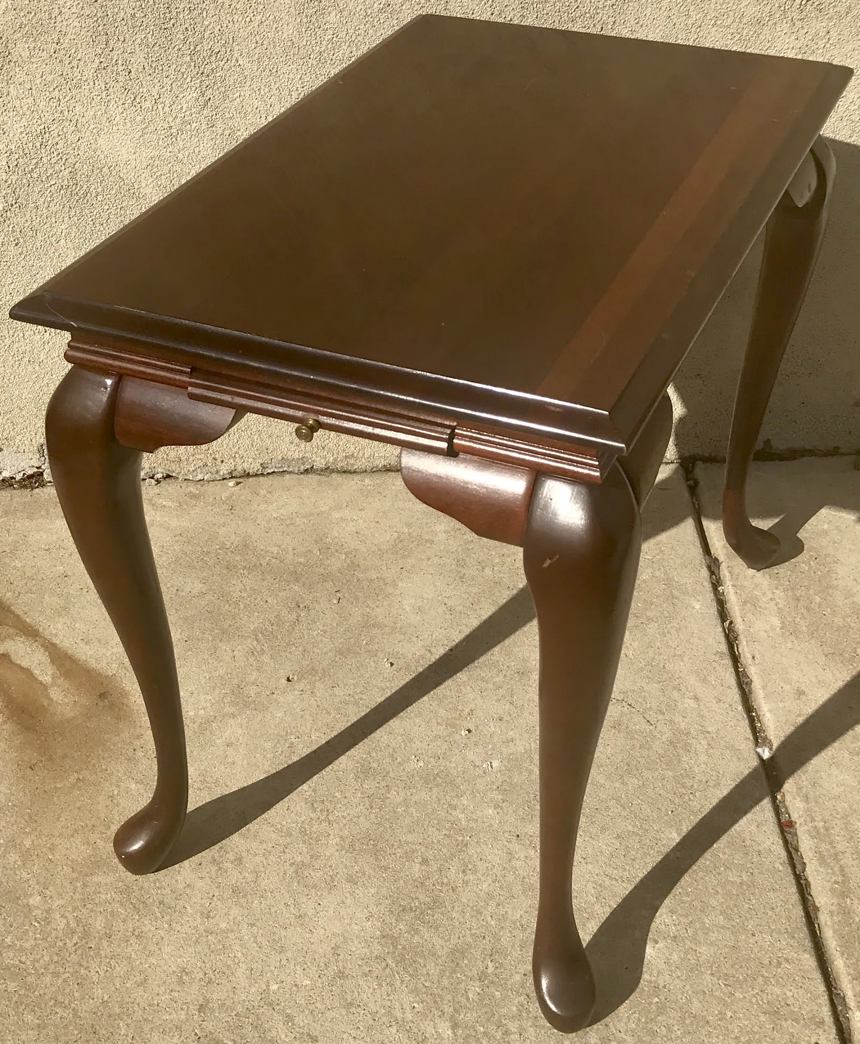 Uhuru Furniture & Collectibles 476557 Pair of Hardwood End Tables