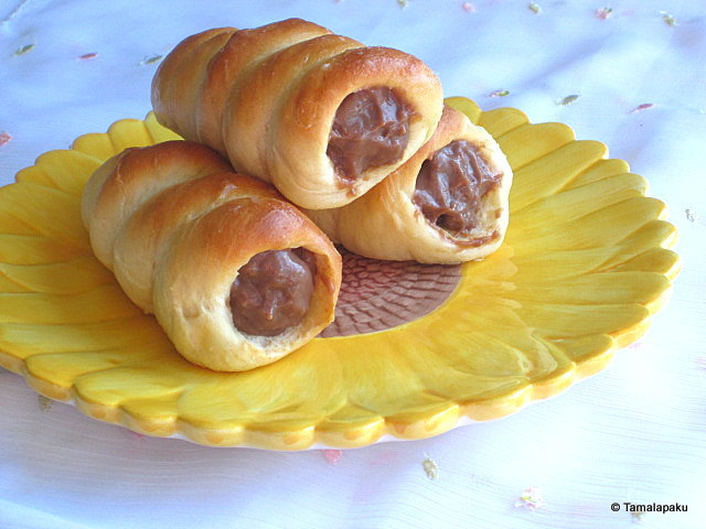 Eggless Chocolate Cornets