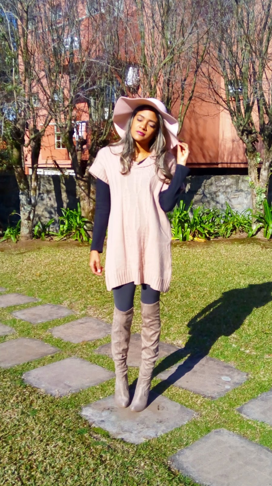 Elãine Tereza - Moda e beleza: Look do dia - Over the knee boots em Canela - RS