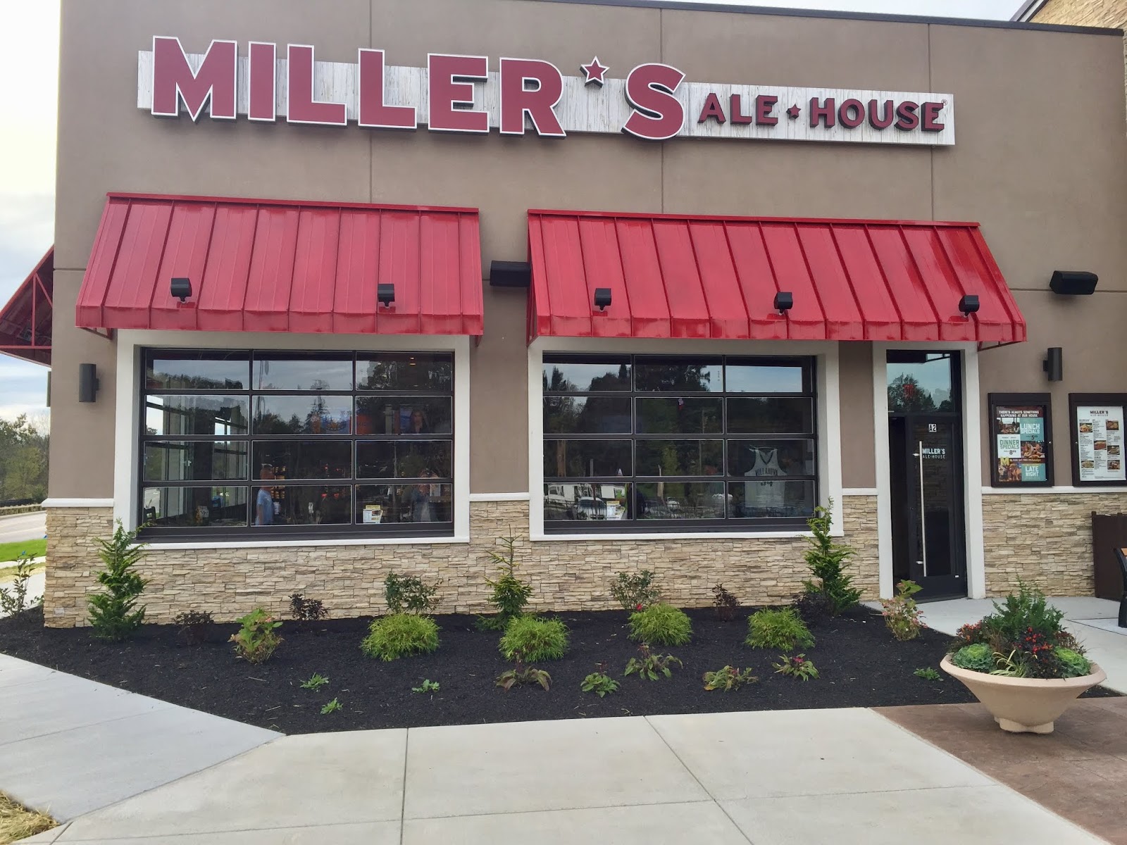 Retired Guys Beer Afternoon Miller s Ale House Lancaster Bar 152