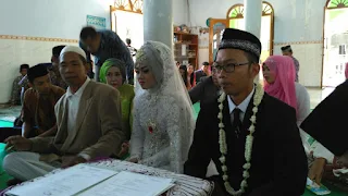 Oky Ayu Wulandari & Ta Ufiq