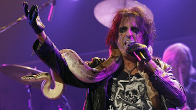 Mabuk-Mabukan itu Mudah Tapi Menjadi Seorang Kristen Adalah 'Panggilan yang Sulit', Kata Alice Cooper