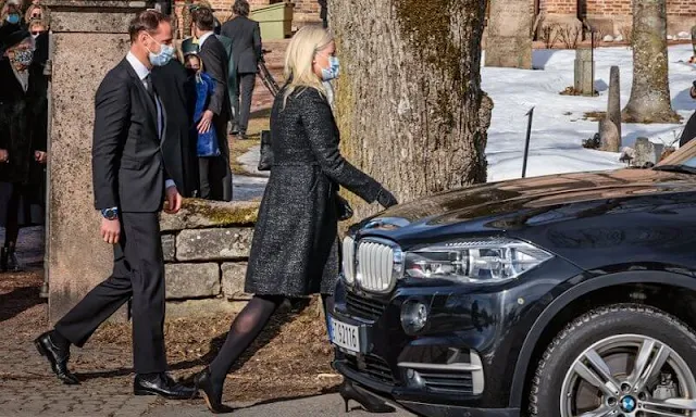 King Harald, Queen Sonja, Crown Prince Haakon, Crown Princess Matte-Marit, Princess Martha Louise and Princess Astrid