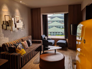 Clubroom Lounge Tangling