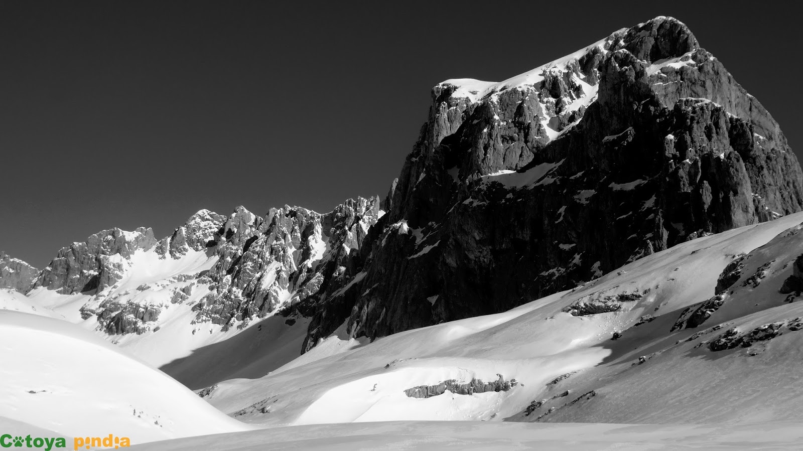 Torre del Hoyo Oscuro