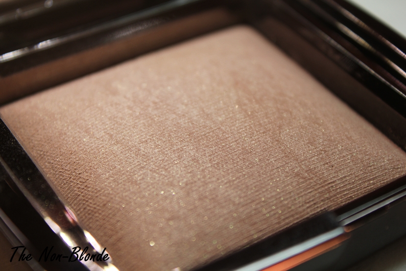Hourglass Ambient Lighting Powder (Radiant Light) And Brush The Non