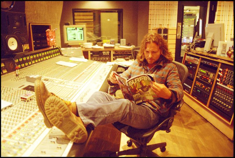 THE SKY I SCRAPE: Eddie Vedder to Play the Tibet House Benefit Concert