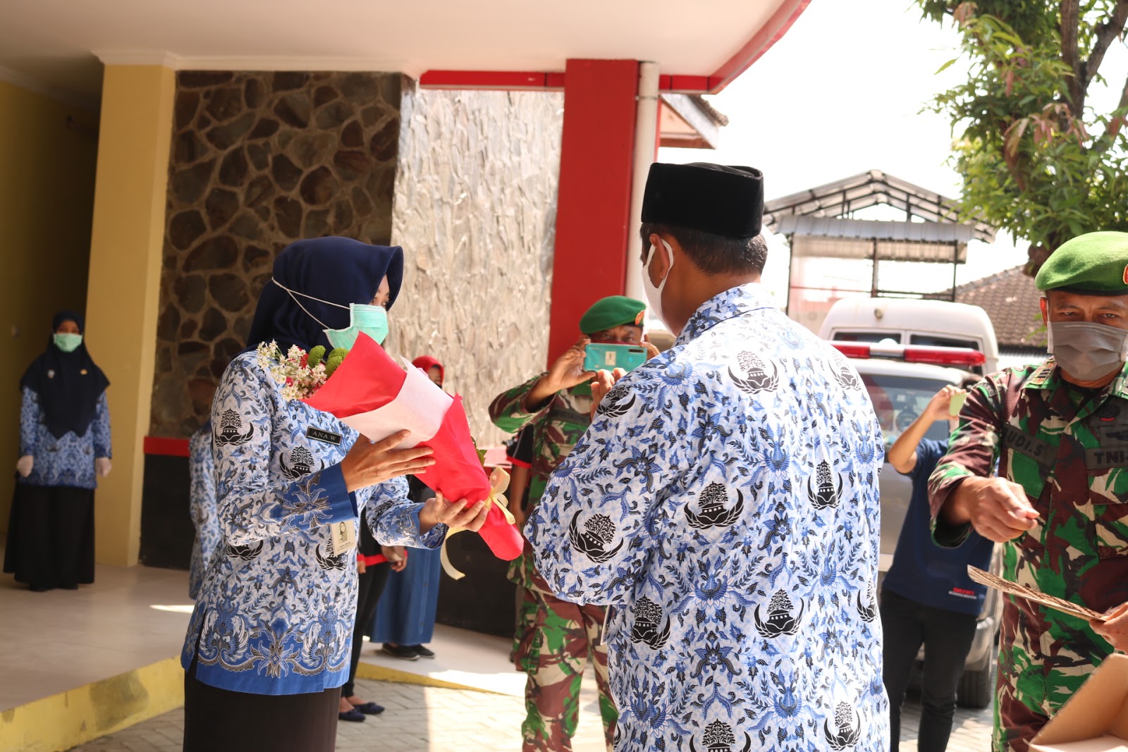 Rangkaian acara dari pembentangan ucapan terimakasih, dilanjutkan