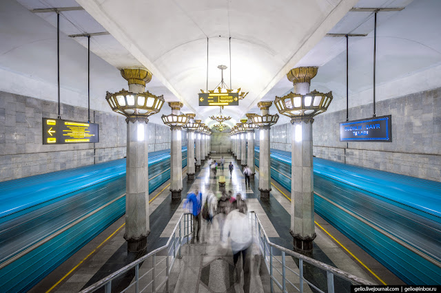 13. At the Yunus Rajabi station, you can transfer from Chilinzarskaya to the Yunusobod line. The station was opened in 2001. Now it is the deepest station in the Tashkent metro system - the laying depth is 24 meters.