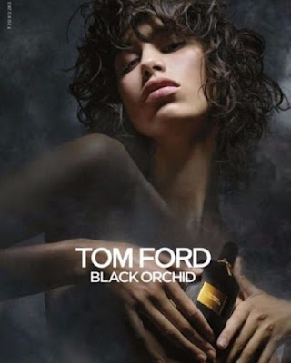 BLACK ORCHID de Tom Ford. La mezcla perfecta de decadencia ochentera y de vanidad sobredimensionada.