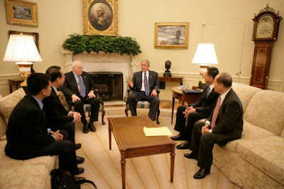 President_George_Bush_and_Vice_President_Dick_Cheney_meet_with_Vietnamese_Democracy_and_Human_Rights_Activists.jpg