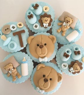 Idei decoratiuni cupcakes pentru botez tematic ursulet