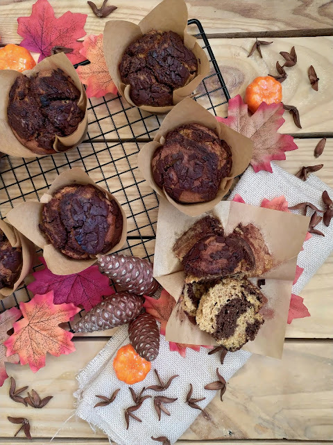 Muffins integrales de calabaza y chocolate marmolados Pumpkin Otoño Autumn Desayuno merienda postre Con horno Cuca
