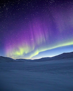 Purple aurora borealis