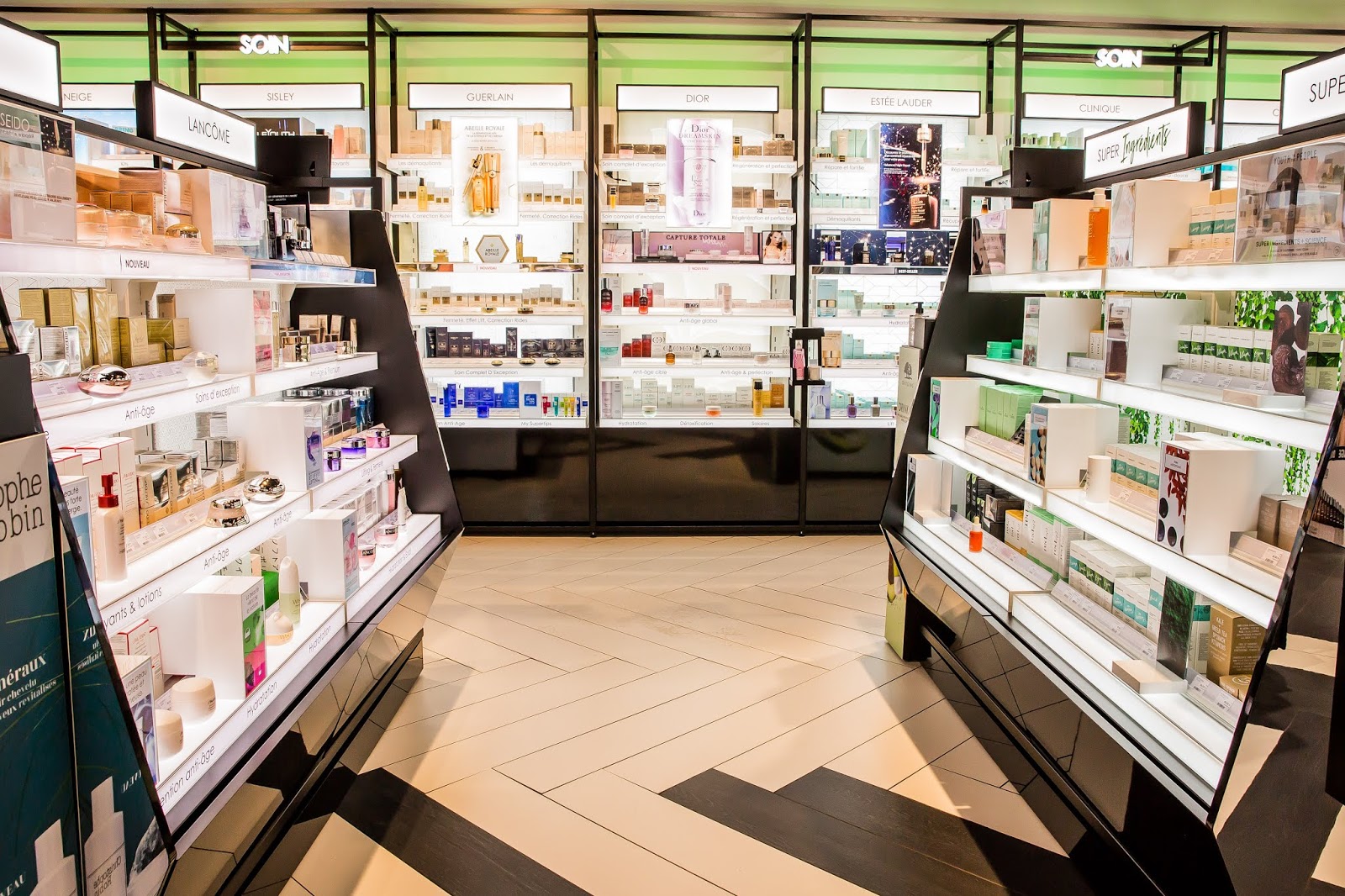 First Sephora Opening in Switzerland Nailderella